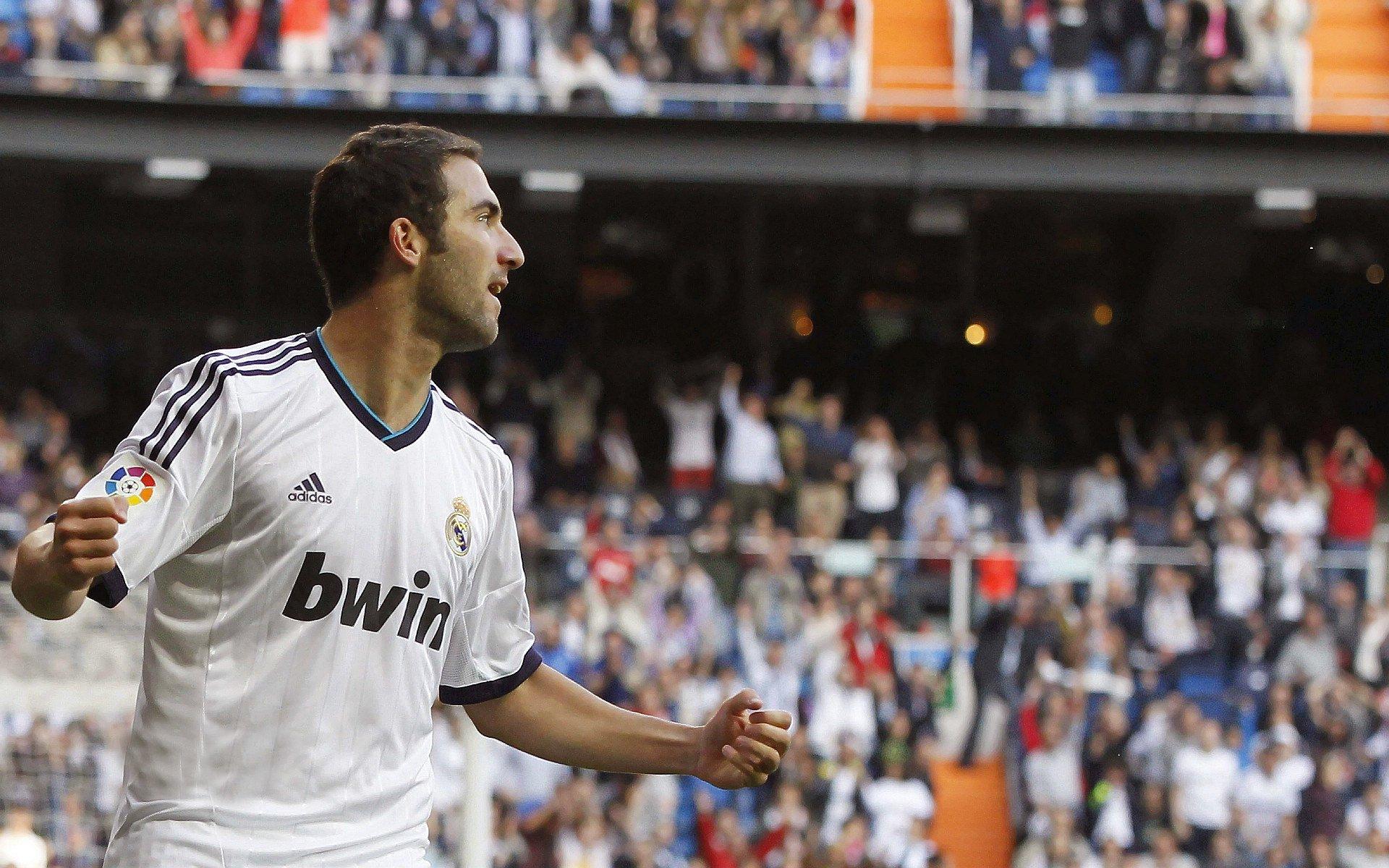 曼联炸弹小队表现引爆争议，拉特克利夫文化重建说辞遭质疑